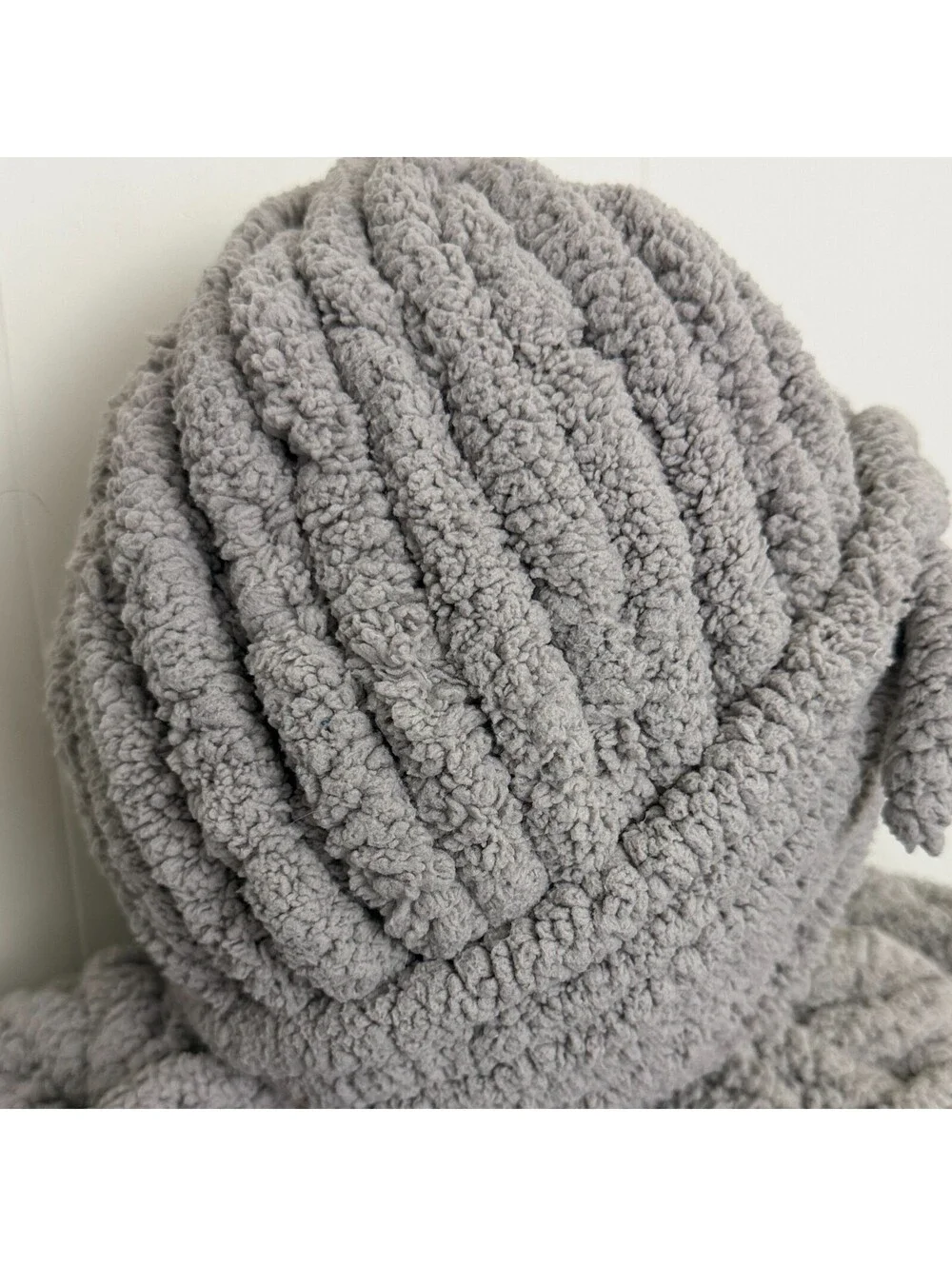Reclaimed Jumbo Chenille Yarn 7# - 97 Yds Gray 708g (3 Cakes)
